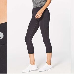 Lululemon Speed Up Crop black size 4